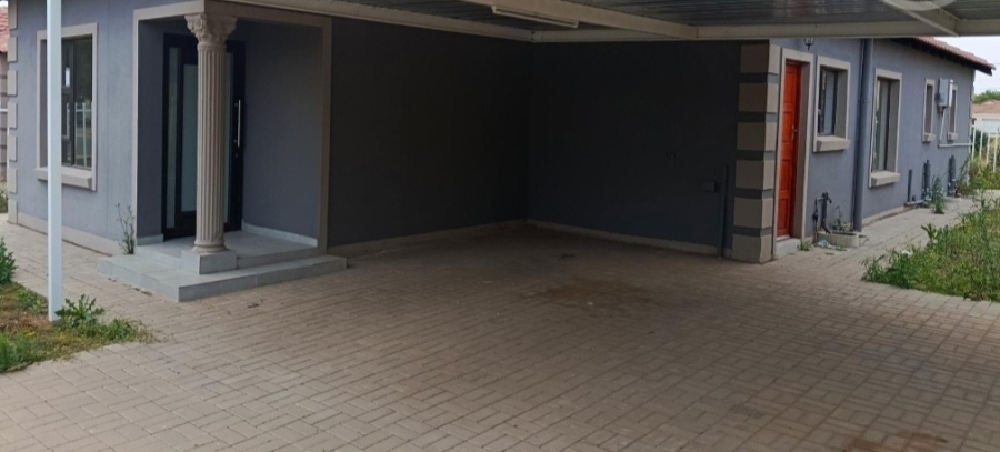 4 Bedroom Property for Sale in Mandela View Free State